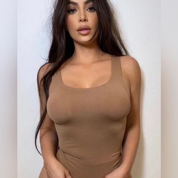 Skims Soft Smoothing Tank Top Shirt Sienna Tan 4X NWT - Picture 3 of 6